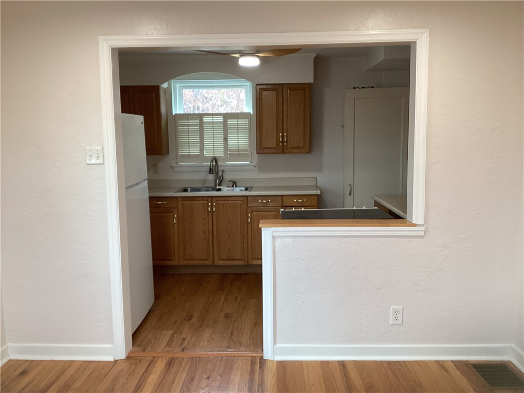 McKeesport, Pennsylvania 15132, United States, 2 Bedrooms Bedrooms, ,1 BathroomBathrooms,Residential,Active,254241