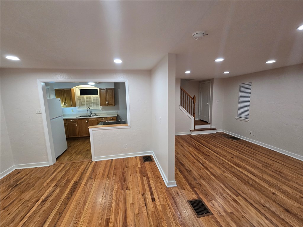 McKeesport, Pennsylvania 15132, United States, 2 Bedrooms Bedrooms, ,1 BathroomBathrooms,Residential,Active,254241