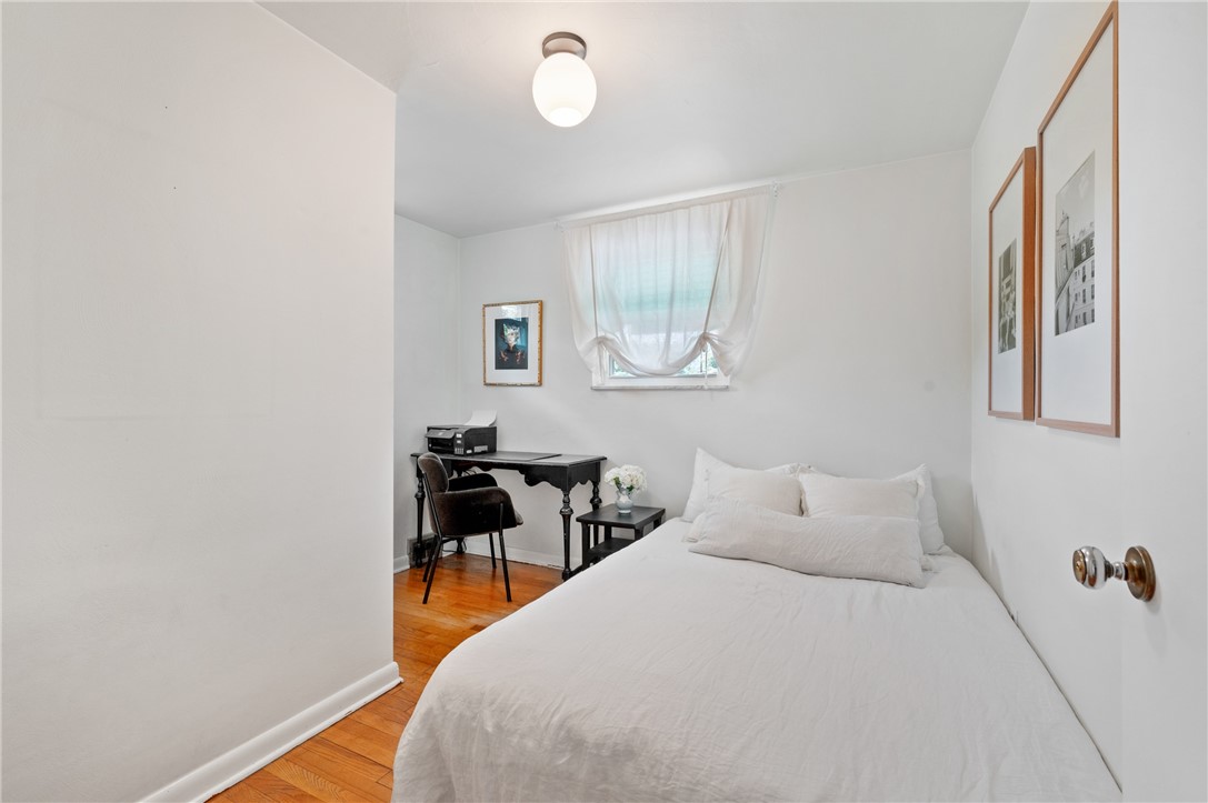 Sewickley, Pennsylvania 15143, United States, 3 Bedrooms Bedrooms, ,2 BathroomsBathrooms,Residential,Contingent,208908