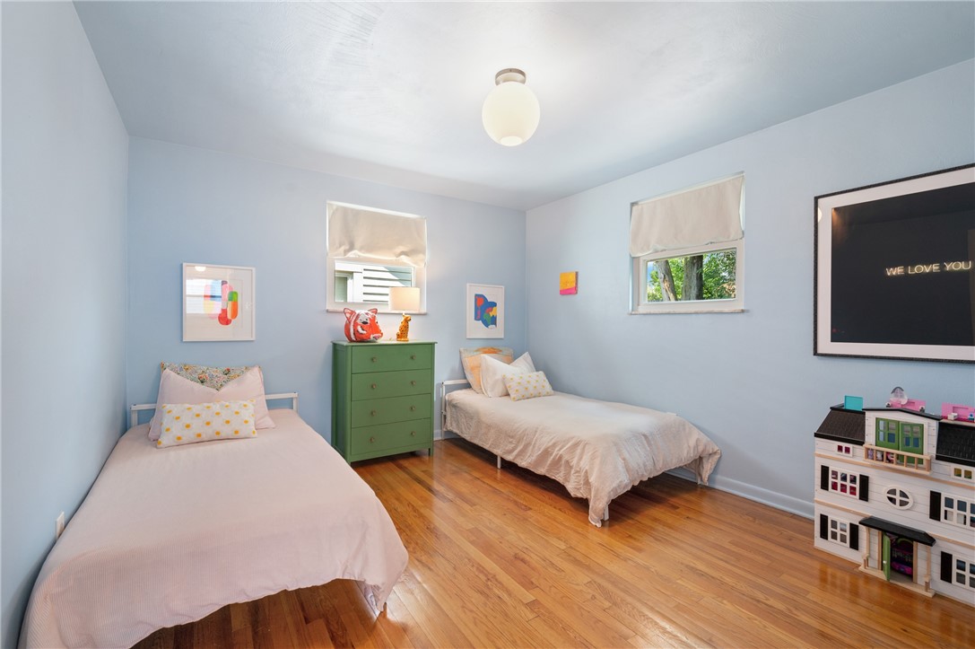 Sewickley, Pennsylvania 15143, United States, 3 Bedrooms Bedrooms, ,2 BathroomsBathrooms,Residential,Contingent,208908