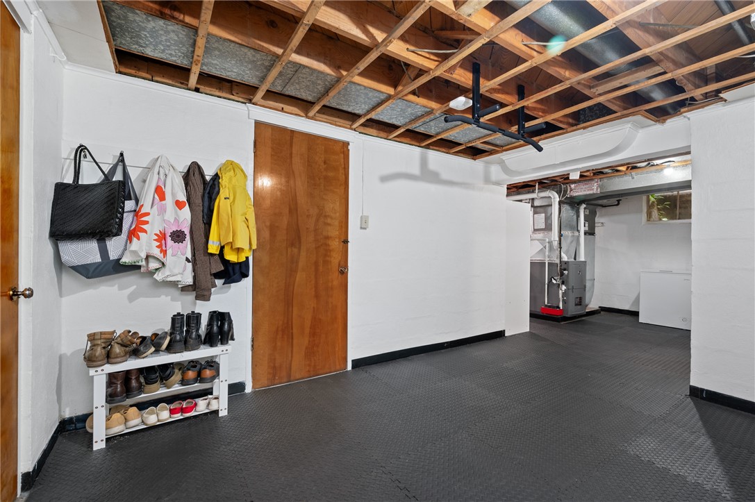 Sewickley, Pennsylvania 15143, United States, 3 Bedrooms Bedrooms, ,2 BathroomsBathrooms,Residential,Contingent,208908