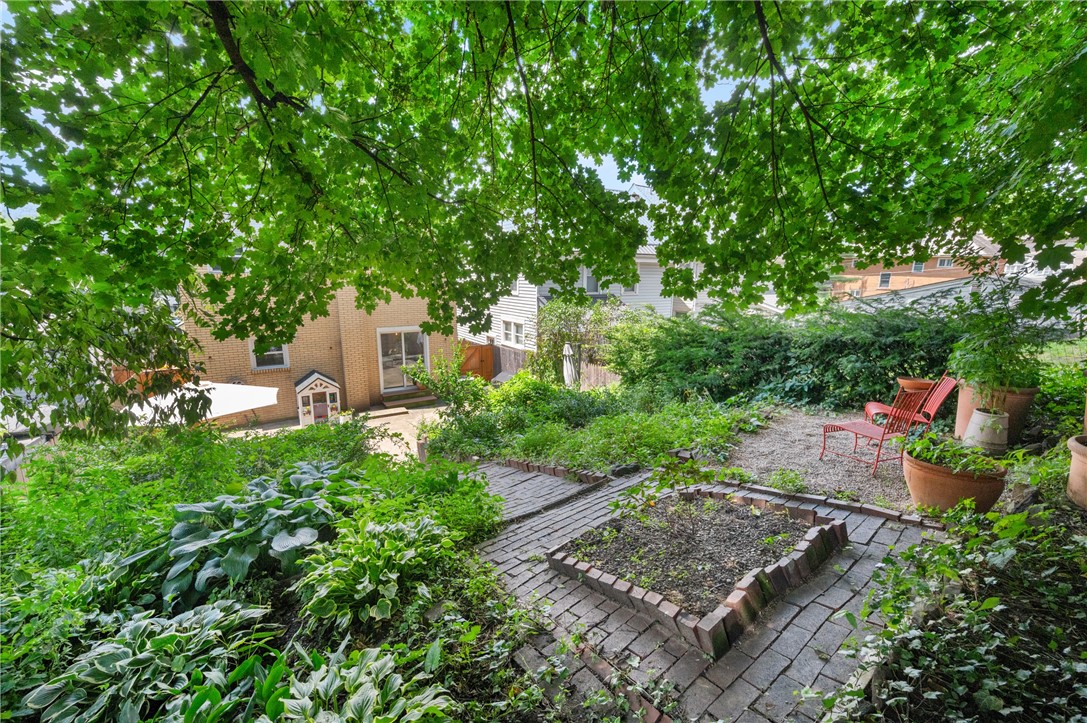 Sewickley, Pennsylvania 15143, United States, 3 Bedrooms Bedrooms, ,2 BathroomsBathrooms,Residential,Contingent,208908