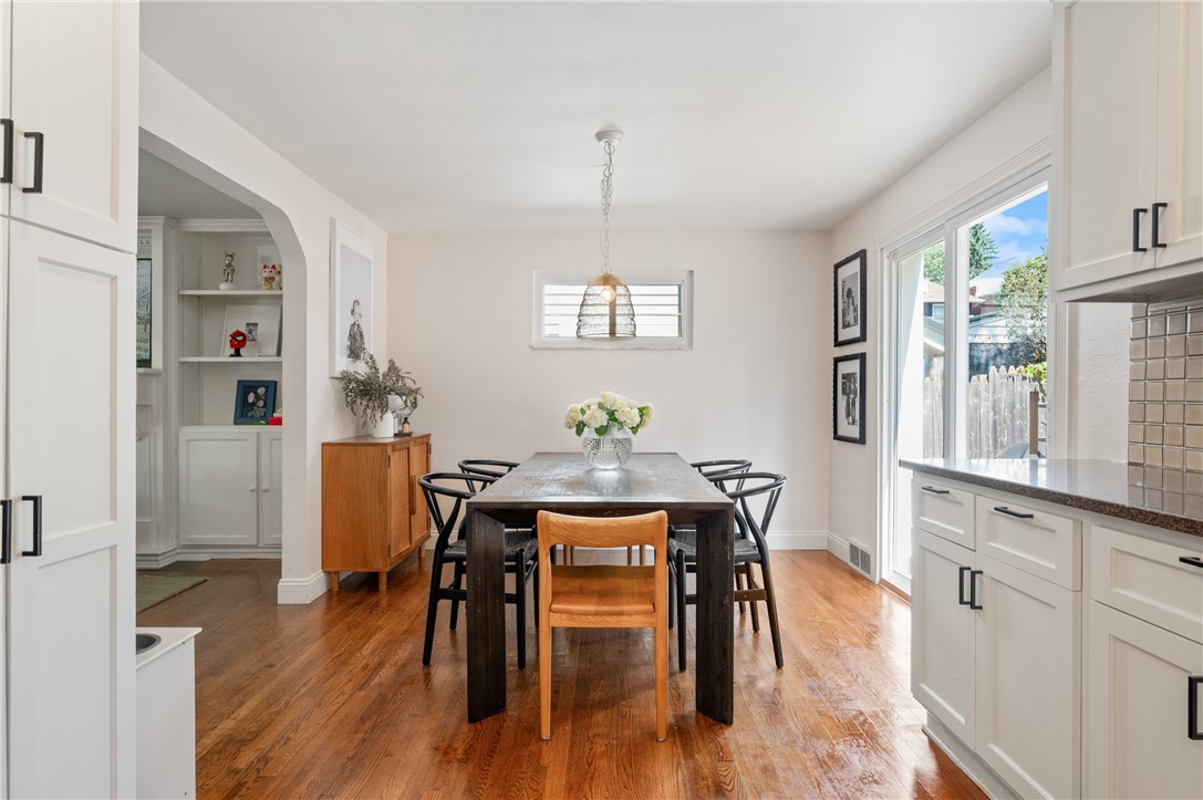 Sewickley, Pennsylvania 15143, United States, 3 Bedrooms Bedrooms, ,2 BathroomsBathrooms,Residential,Contingent,208908