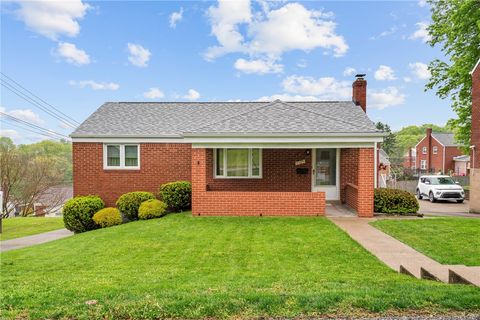 Photo of 1329 Overdale Dr, Homestead, PA 15120 (MLS # 1751171)