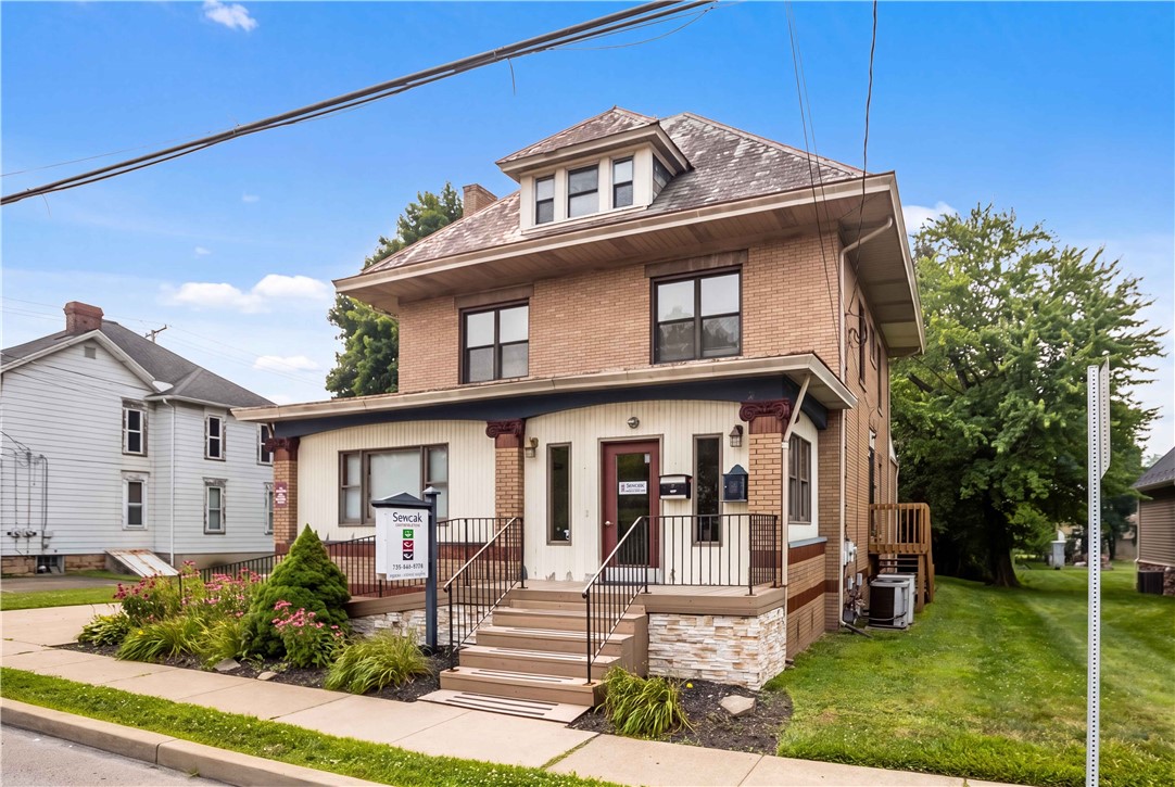 208 W New Castle St