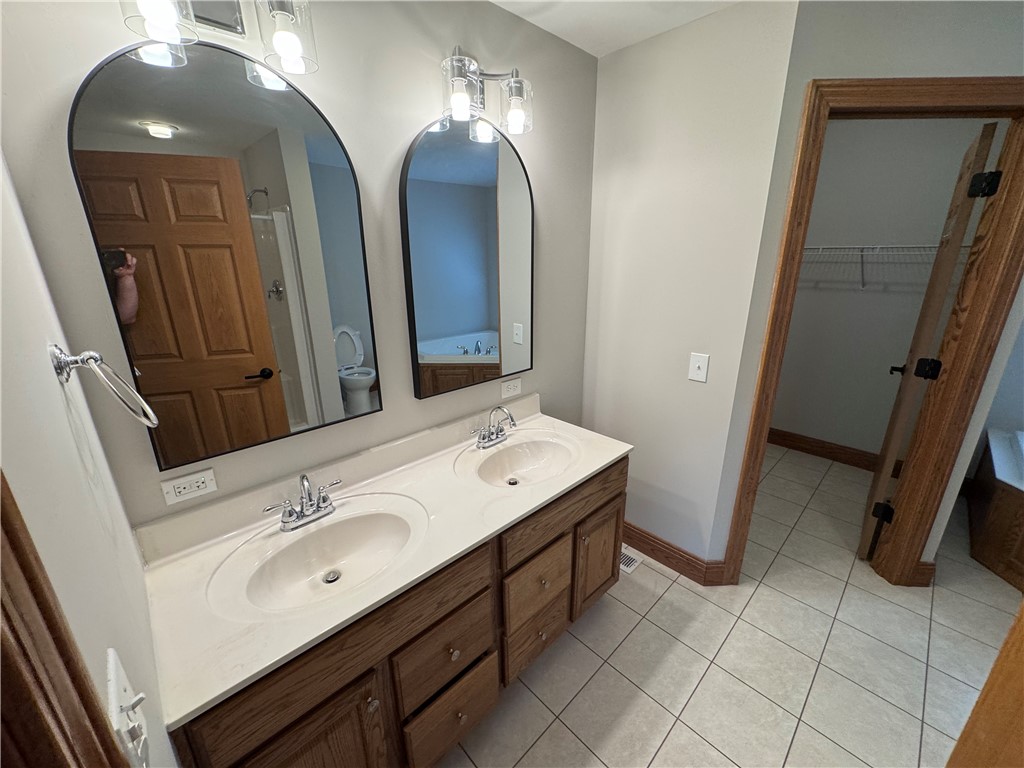 Richland, Pennsylvania 15044, United States, 5 Bedrooms Bedrooms, ,4 BathroomsBathrooms,Residential,Active,199748