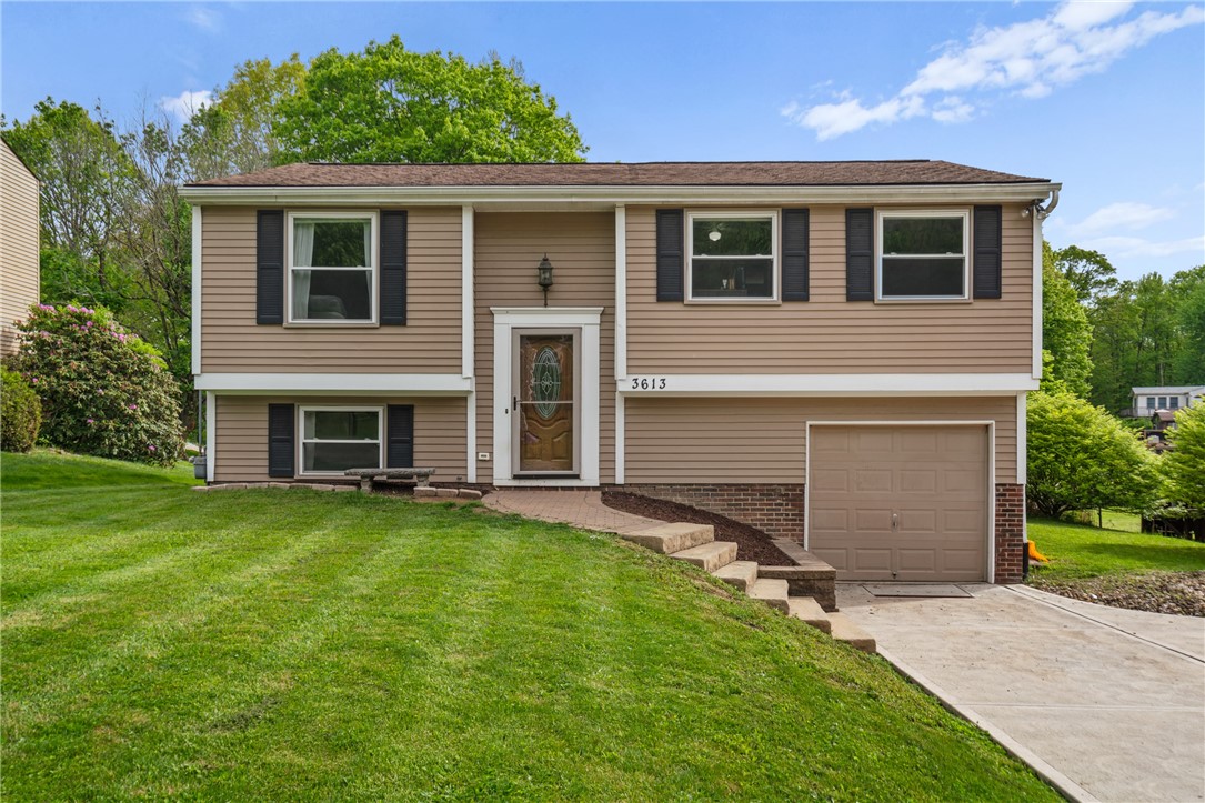 3613 Falmouth Drive Dr, South Park, Pennsylvania image 1