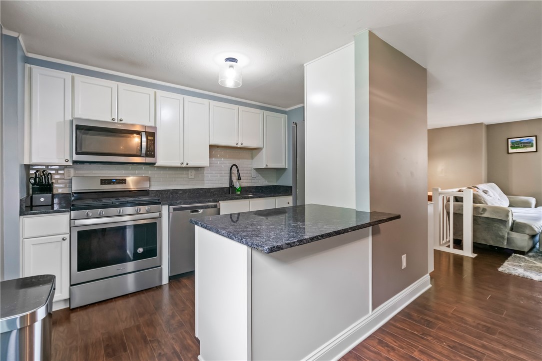 3613 Falmouth Drive Dr, South Park, Pennsylvania image 9