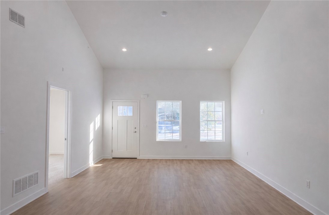 103 Blue Bird Lane 218