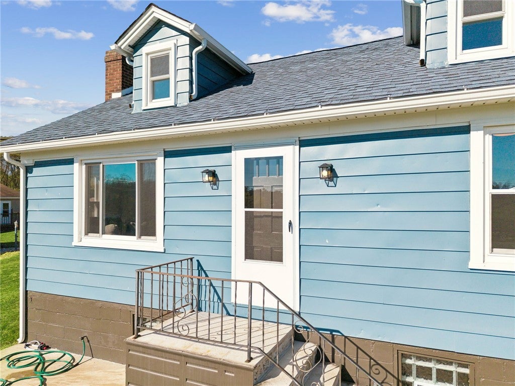 637 Hecla Rd