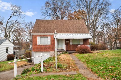 Photo of 163 Mclaughlin Drive, New Kensington, PA 15068 (MLS # 1731839)