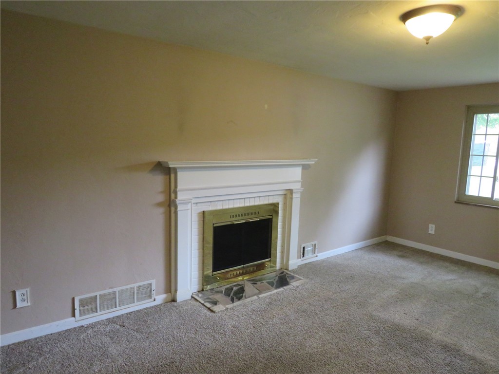5270 Orchard Hill Dr, Whitehall, Pennsylvania image 5