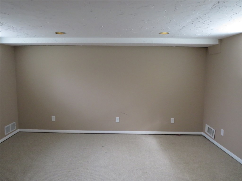 5270 Orchard Hill Dr, Whitehall, Pennsylvania image 32