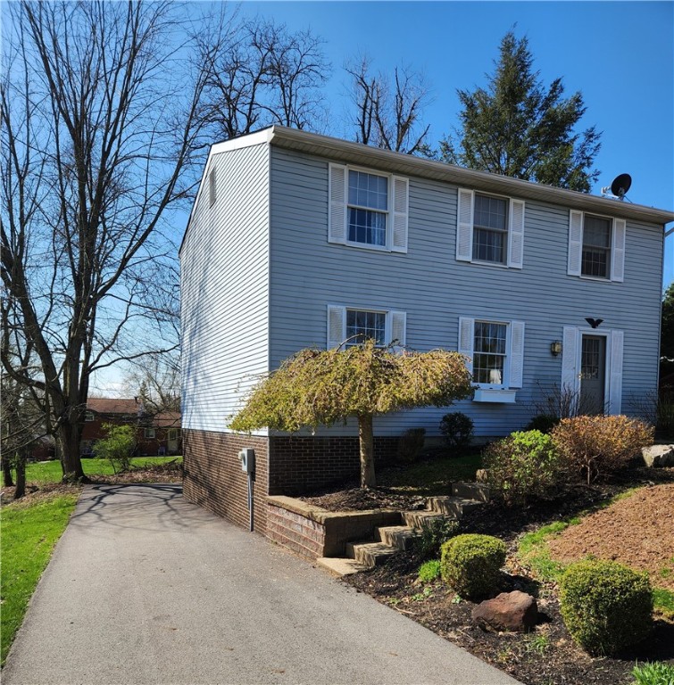 366 Willow Hedge Dr Dr, Monroeville, Pennsylvania image 3