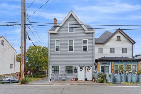 Photo of 2401 Mt Troy Rd, Pittsburgh, PA 15212 (MLS # 1728976)