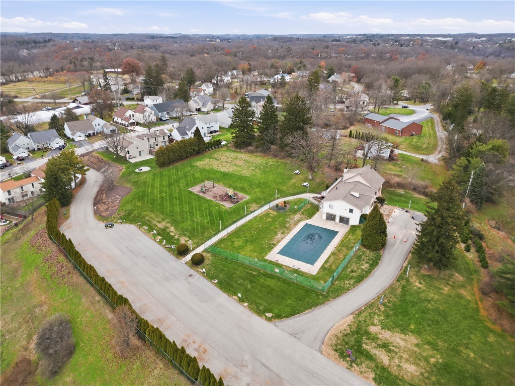 2657 Hunters Point Drive