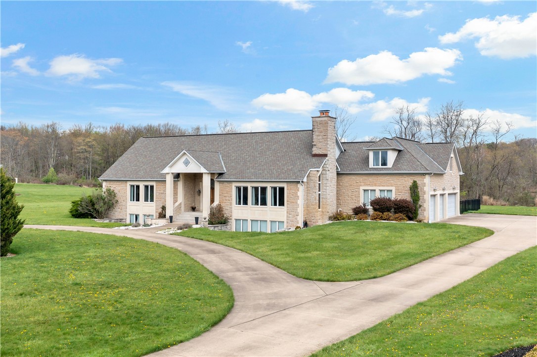 101 Majestic Dr