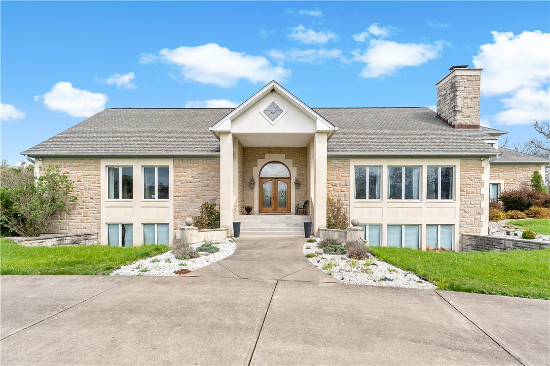 101 Majestic Dr