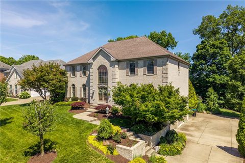 Photo of 109 Windermere Ct, Canonsburg, PA 15317 (MLS # 1759257)