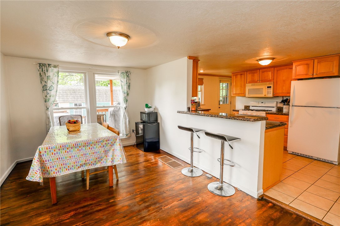 343 Whitestown Rd