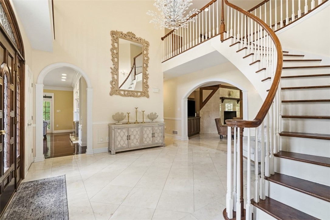 105 Lantern Cir