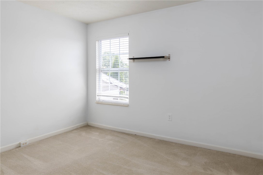 North Strabane, Pennsylvania 15317, United States, 3 Bedrooms Bedrooms, ,3 BathroomsBathrooms,Residential,Contingent,53195