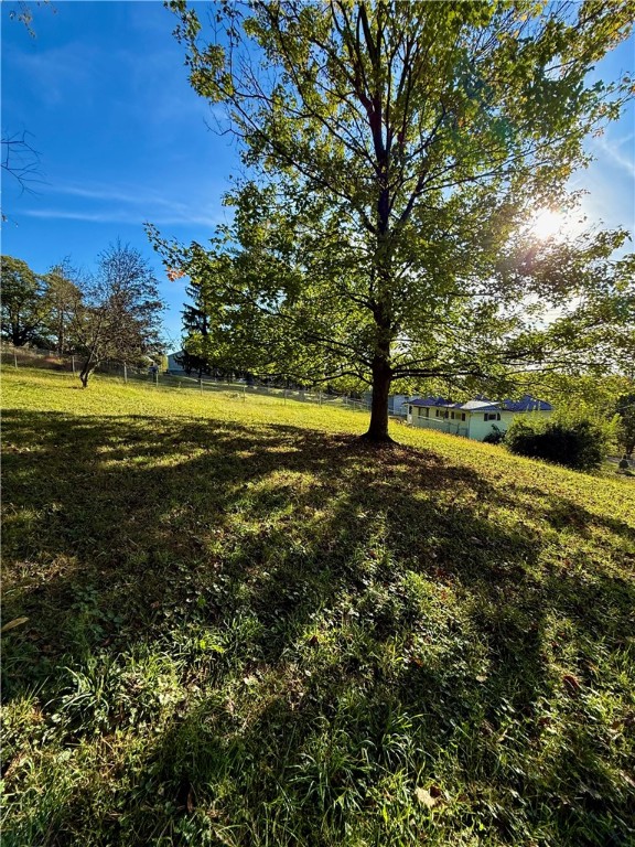 Connellsville, Pennsylvania 15425, United States, 2 Bedrooms Bedrooms, ,1 BathroomBathrooms,Residential,Pending,223272