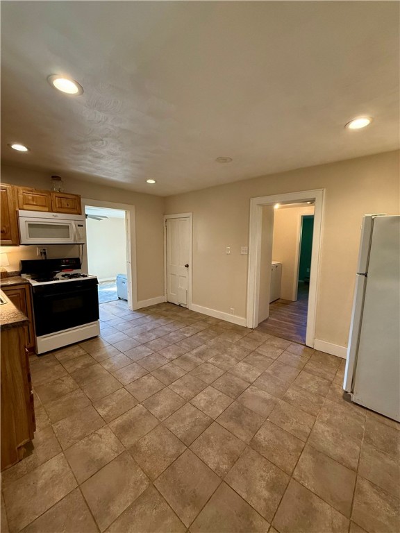 Connellsville, Pennsylvania 15425, United States, 2 Bedrooms Bedrooms, ,1 BathroomBathrooms,Residential,Pending,223272