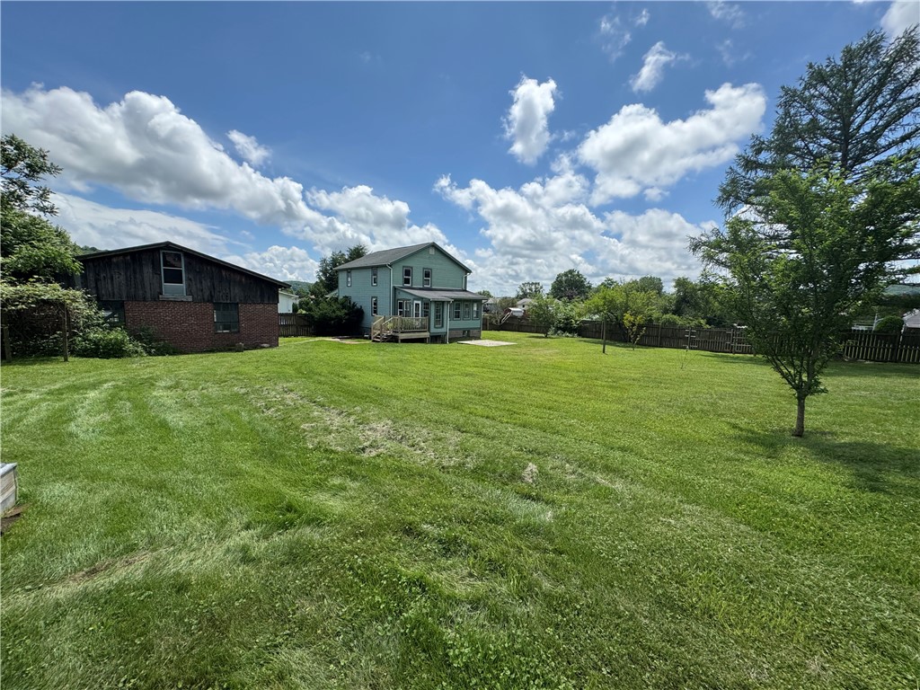 White Twp - Ind, Pennsylvania 15701, United States, 3 Bedrooms Bedrooms, ,1 BathroomBathrooms,Residential,Active,80662