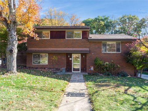 Homes For Sale - 37 Bel Aire Drive Dr<br/> Murrysville, PA 15626