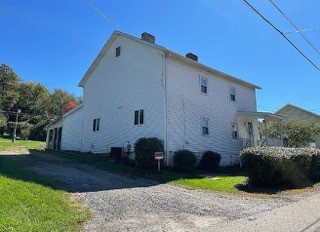 208 2nd St