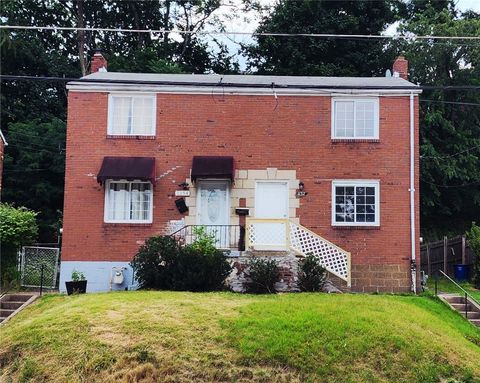 Photo of 1152 Woodbine St, Pittsburgh, PA 15201 (MLS # 1759142)