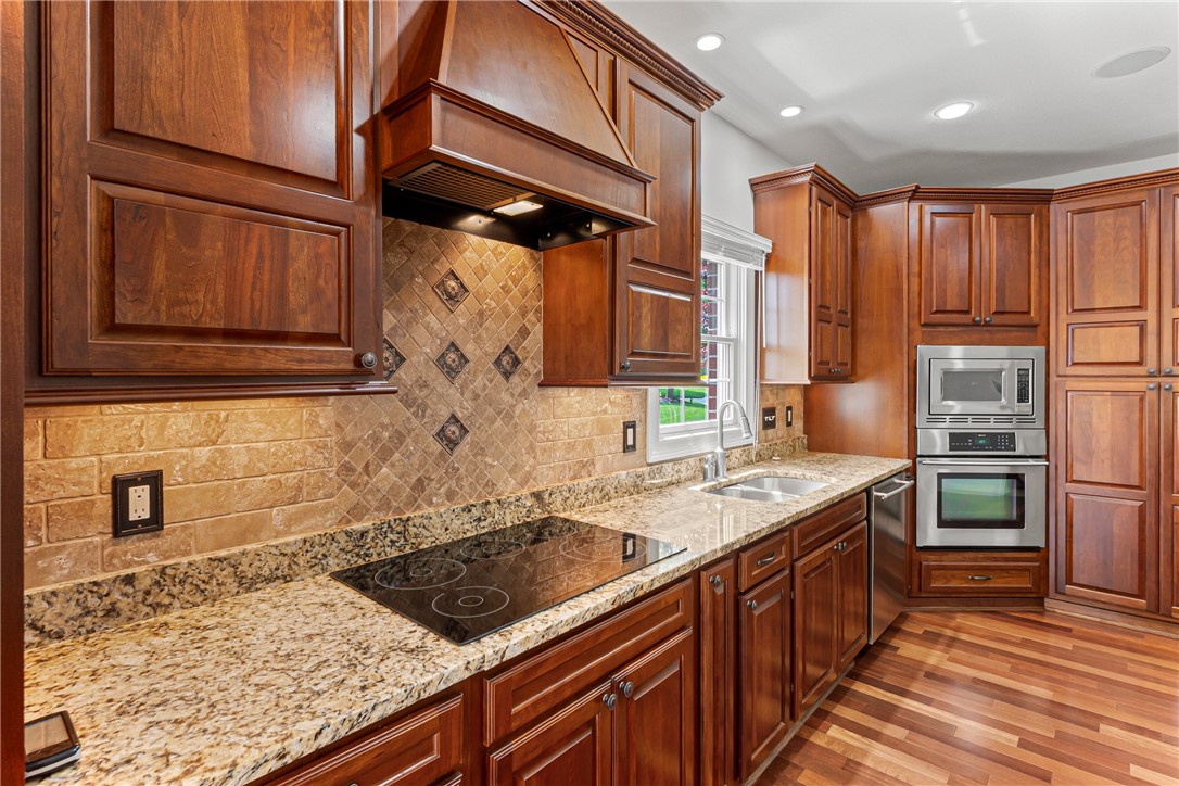 North Strabane, Pennsylvania 15317, United States, 3 Bedrooms Bedrooms, ,3 BathroomsBathrooms,Residential,Contingent,148135