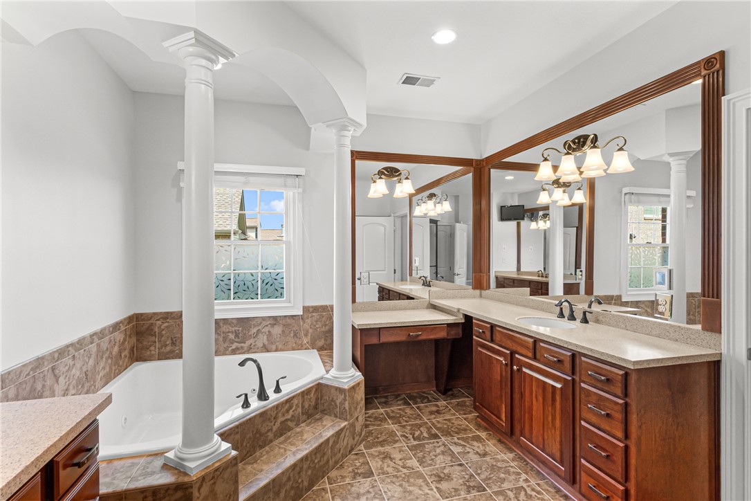 North Strabane, Pennsylvania 15317, United States, 3 Bedrooms Bedrooms, ,3 BathroomsBathrooms,Residential,Contingent,148135