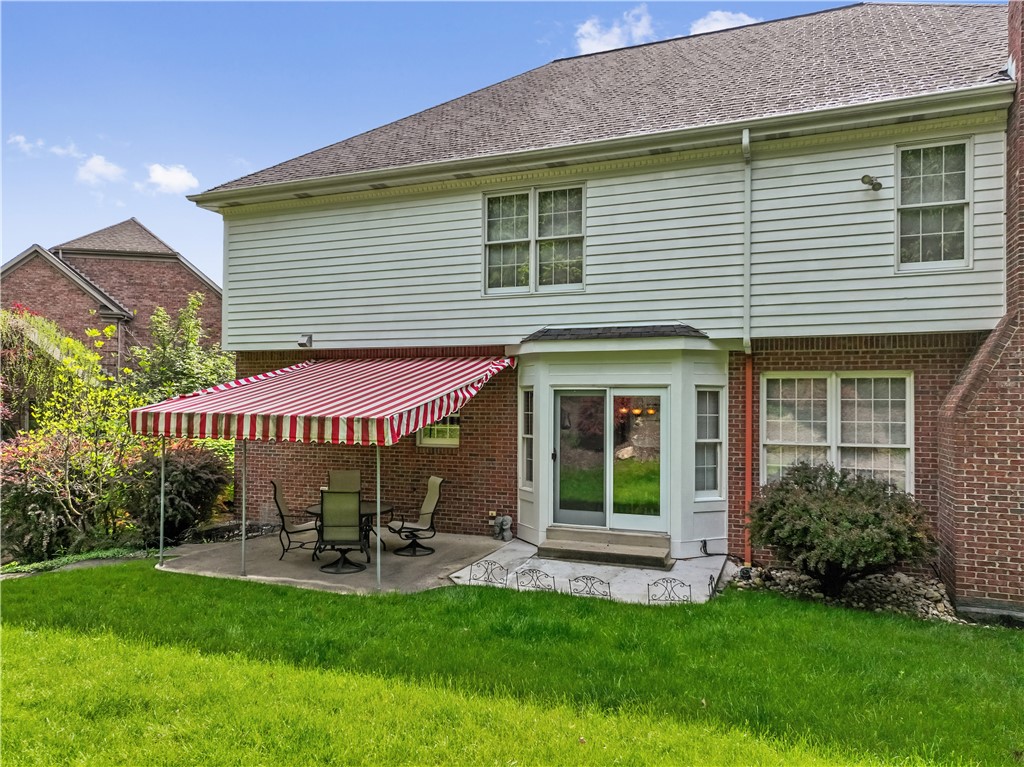 Upper St. Clair, Pennsylvania 15241, United States, 4 Bedrooms Bedrooms, ,4 BathroomsBathrooms,Residential,Active,124921