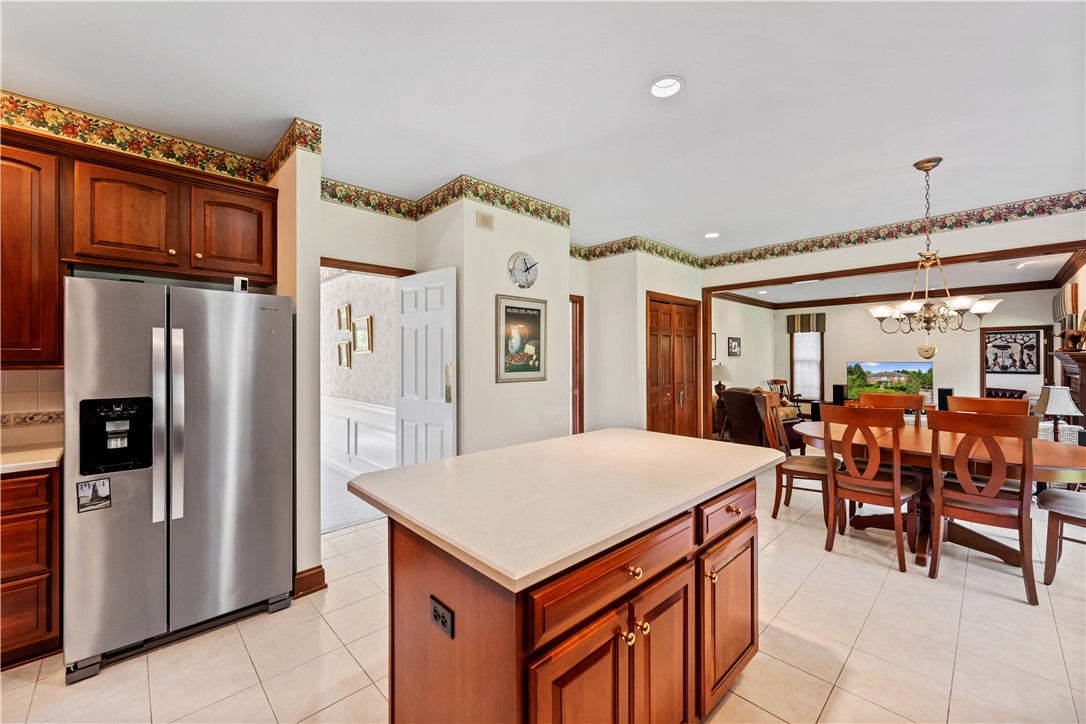 Upper St. Clair, Pennsylvania 15241, United States, 4 Bedrooms Bedrooms, ,4 BathroomsBathrooms,Residential,Active,124921