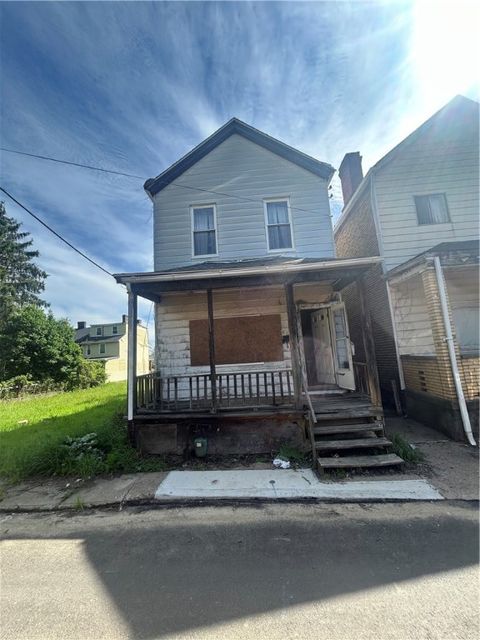 158 Stoebner Way Lincoln-Larimer PA 15206