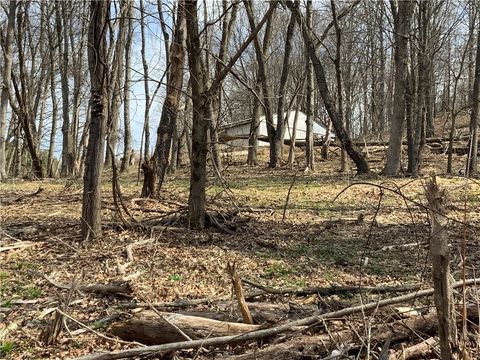 Photo of 0 East Finley Dr, Claysville, PA 15323 (MLS # 1745482)