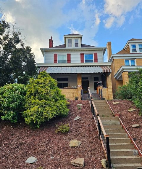 Photo of 219 E Meyers St, Pittsburgh, PA 15210 (MLS # 1739291)