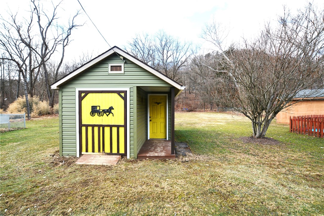 Natrona Hts/Harrison Twp., Pennsylvania 15065, United States, 2 Bedrooms Bedrooms, ,1 BathroomBathrooms,Residential,Contingent,80630