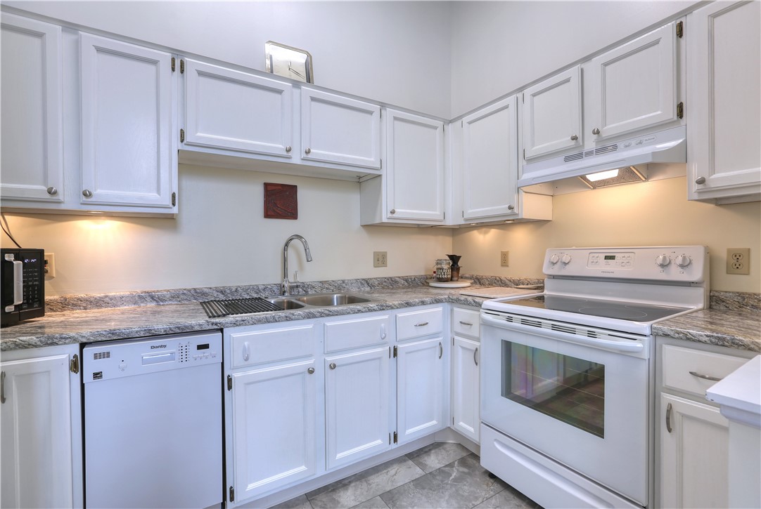 Beaver, Pennsylvania 15009, United States, 2 Bedrooms Bedrooms, ,2 BathroomsBathrooms,Residential,Active,226662