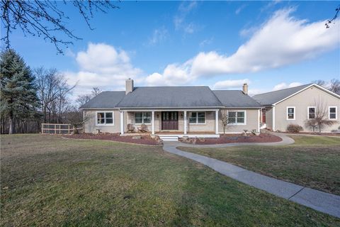 Photo of 152 Twin Run Rd, Greensburg, PA 15601 (MLS # 1744815)