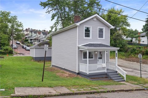 Photo of 2900 Palmgreen Ave, Mckeesport, PA 15132 (MLS # 1736453)