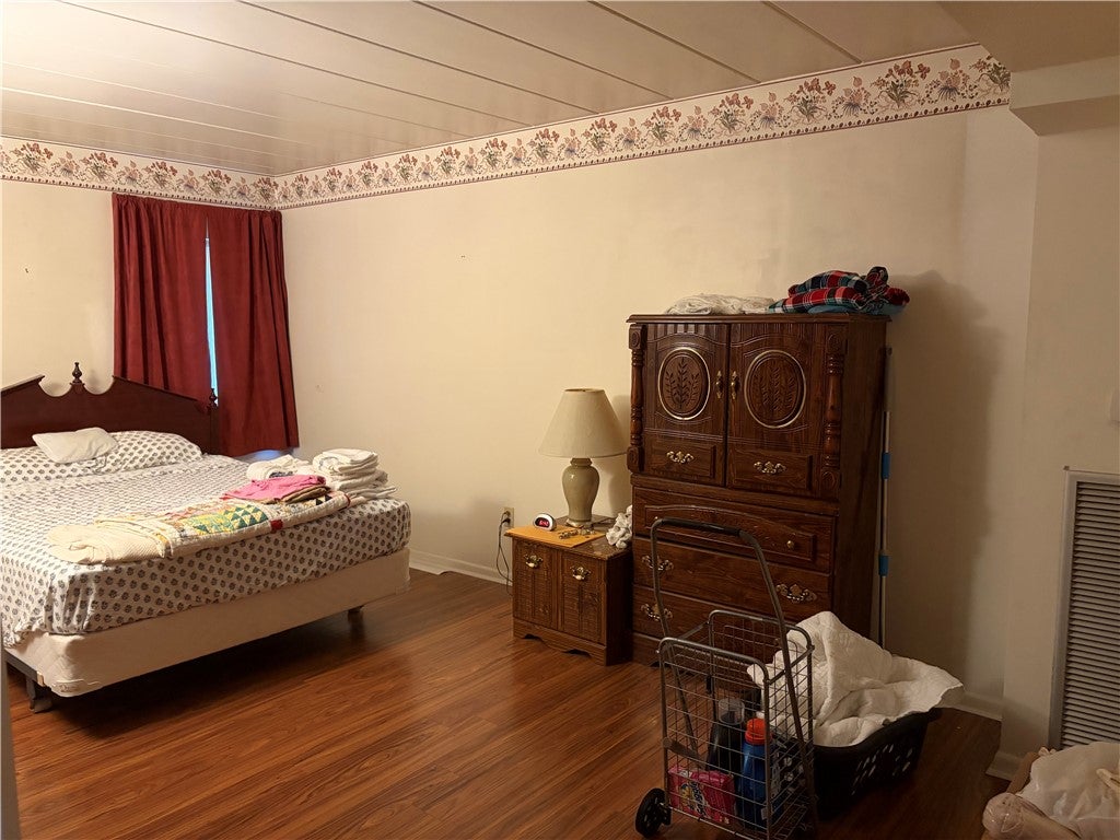 1326 6th Ave 204