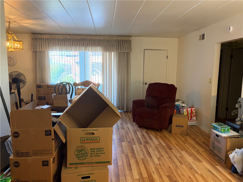 1326 6th Ave 204