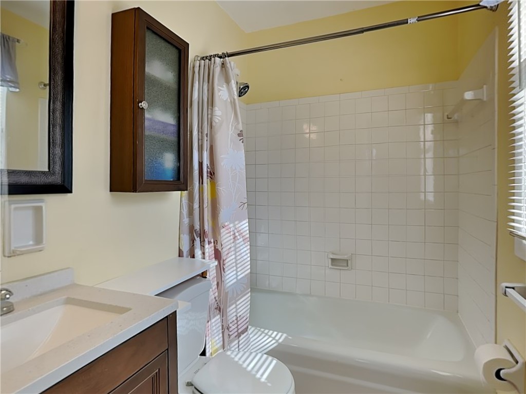 McCandless, Pennsylvania 15237, United States, 4 Bedrooms Bedrooms, ,3 BathroomsBathrooms,Residential,Contingent,87127