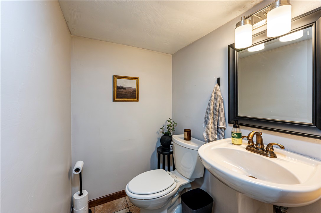 Hempfield Twp, Pennsylvania 15642, United States, 3 Bedrooms Bedrooms, ,2 BathroomsBathrooms,Residential,Active,230377