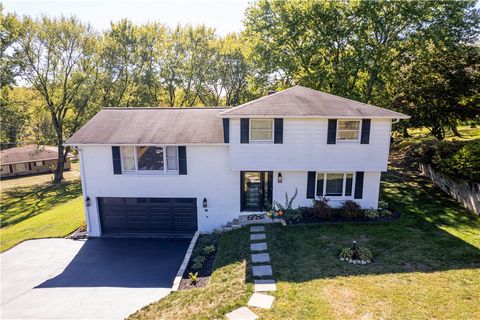 Photo of 18 Dell Dr, Irwin, PA 15642 (MLS # 1726278)