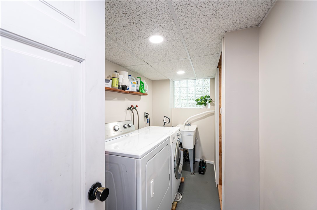 Hempfield Twp, Pennsylvania 15642, United States, 3 Bedrooms Bedrooms, ,2 BathroomsBathrooms,Residential,Active,230377