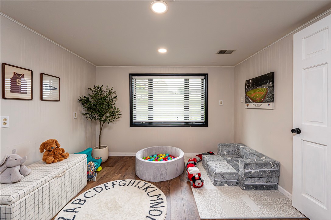 Hempfield Twp, Pennsylvania 15642, United States, 3 Bedrooms Bedrooms, ,2 BathroomsBathrooms,Residential,Active,230377